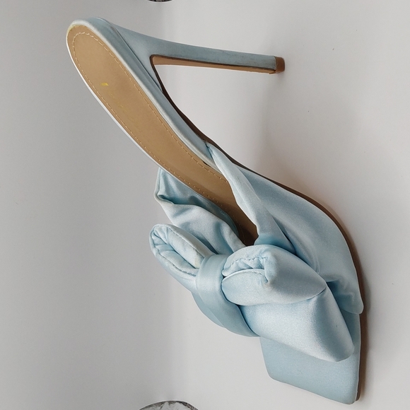 Lemonade brand satin sandles - Picture 3 of 5